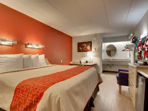 Red Roof Inn St Louis - Westport/ Maryland Heights