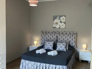 Lovely apartment on the Costa degli Dei, between Pizzo Calabro and Tropea.