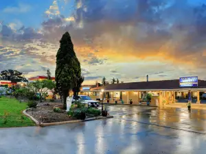 Top of the Town Motel