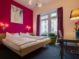 Hotel Ambassador