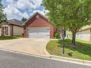 Birmingham Home w/ Yard - 15 Mi to Downtown!
