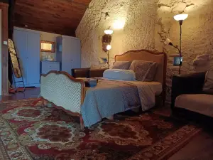 Peaceful Getaway in Teilhet