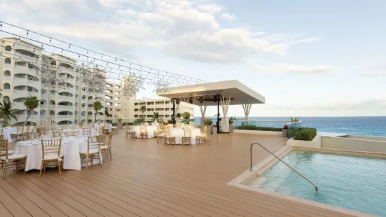 Hilton Cancun Mar Caribe All-Inclusive Resort