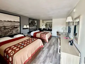 Super 8 by Wyndham Athens TX