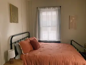 Riverfront Bungalow on the New River Dries