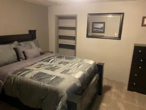 Quaint, private setting, 3-4 miles from SOMC & KDMC hosp.