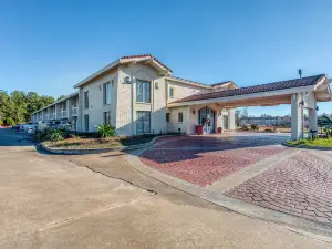 Baymont by Wyndham Nacogdoches Near University
