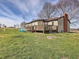 Family Home w/ Deck, 2 Mi to Lake Cumberland