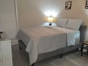 3 Bedroom 2 Bathroom Cozy, Condo in Laurel, Maryland - Central Location