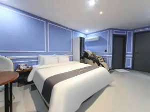 Changwon Jungangdong Business Hotel Hue