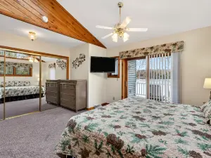 Sandy Shores 2 Bedroom Hotel Room by RedAwning