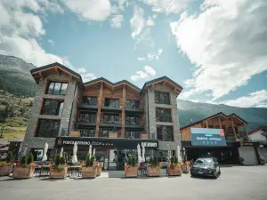 โรงแรม พอร์ตา เซอร์วิโน - ที่จอดรถ และ ร้านอาหาร