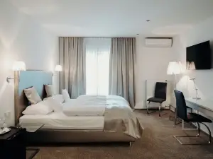 Hotel Crystal