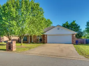 2 Mi to Uca: Group Getaway w/ Private Yard!