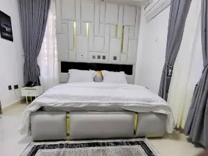 Times Square Hotel And Suites