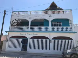 Malecon Beach House in Progreso 1 Block from Beach