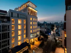 Grand Picasso Hotel