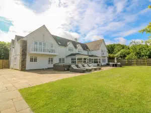 Bodmin Country House