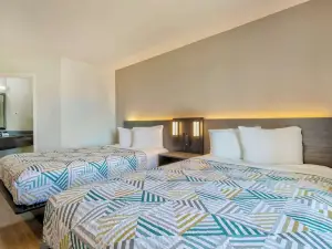 Motel 6 Harlingen, TX