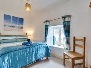 A charming, pet-friendly 2 bedroom cottage