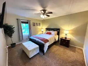 Charming 3-bedroom cottage in Valparaiso with WiFi, AC