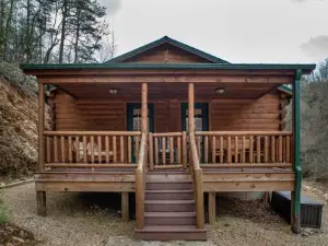 Eagles Nest · Eagles Nest, Creekside with Firepit