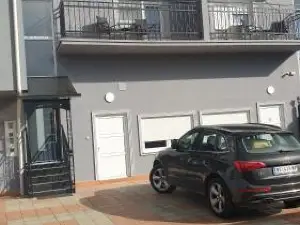 Apartments Kamenjar