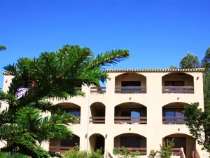 Residence. les Dauphins - 4 People Apartment, Beach 350 m, Near Ajaccio