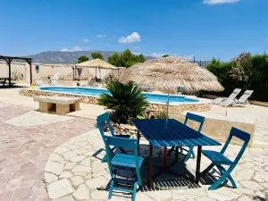 Self Catering Accommodation for the Larger Group