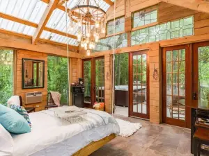 Naturalist Boudoir, Romantic Cabin