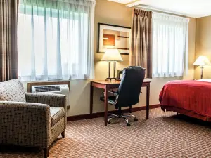 Quality Inn & Suites Davenport Near I-80