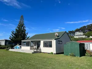 Stunning unobstructed views, from the lighthouse to beyond the Matakona