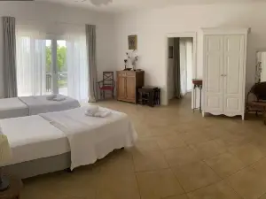 Villa White