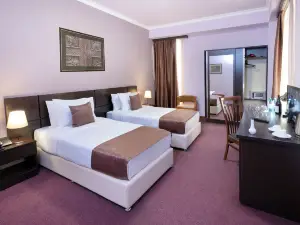 Ani Central Inn