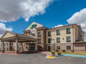 Holiday Inn Express & Suites Vernal - Dinosaurland by IHG