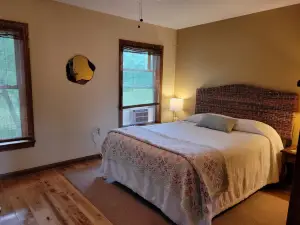 Amish Built 3-bed Farmhouse with high-end Modern upgrades.  5-min to Medina, NY.