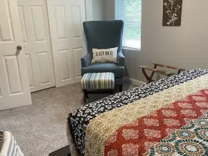 Comfy Home on 2+ acres just outside the White Mountains on the Connecticut River