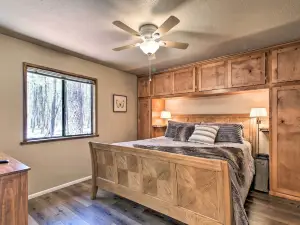 Fireplace, Deck & Grill: Pinetop Cabin Rental!