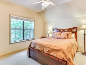 Pickwick Lake Cabin w/ Private Marina Access