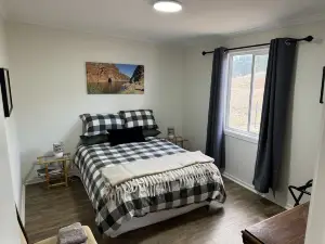Native Valley Cottage is a peaceful, tranquil hideaway in the Tumbarumba area.