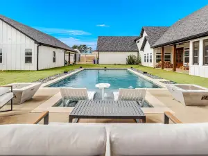 Country estate - pool, outdoor kitchen, home theater, game room, porches
