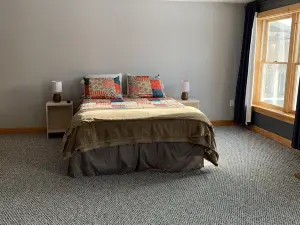 Riverfront mountain retreat