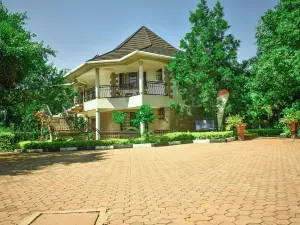 ดีเซิร์ท โรส รีสอร์ท