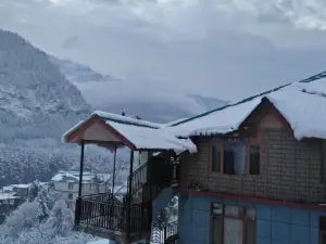 Hotel Devidyar