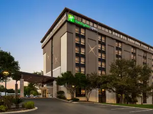 ฮอลิเดย์ อินน์ เอ็กซ์เพรส ซาน อันโตนิโอ-แอร์พอร์ต บาย IHG