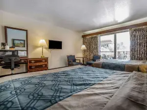 Econo Lodge Near Reno-Sparks Convention Center