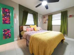 Vibrant Oasis in Downtown Palm Beach Gardens