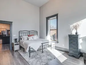Florence Vacation Rental w/ Rooftop Deck!