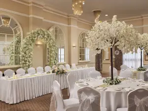 Parkway Hotel & Spa