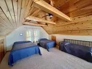 Cozy Family Cabin on Island Chain of Lakes